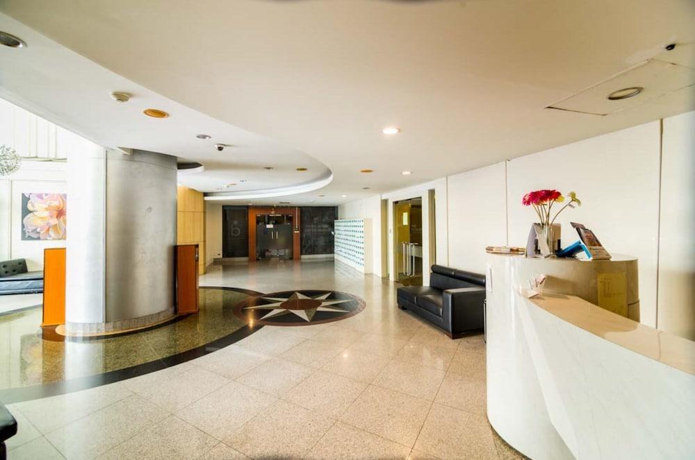 iCheck inn Skyy Sukhumvit 1 Bangkok Exteriör bild