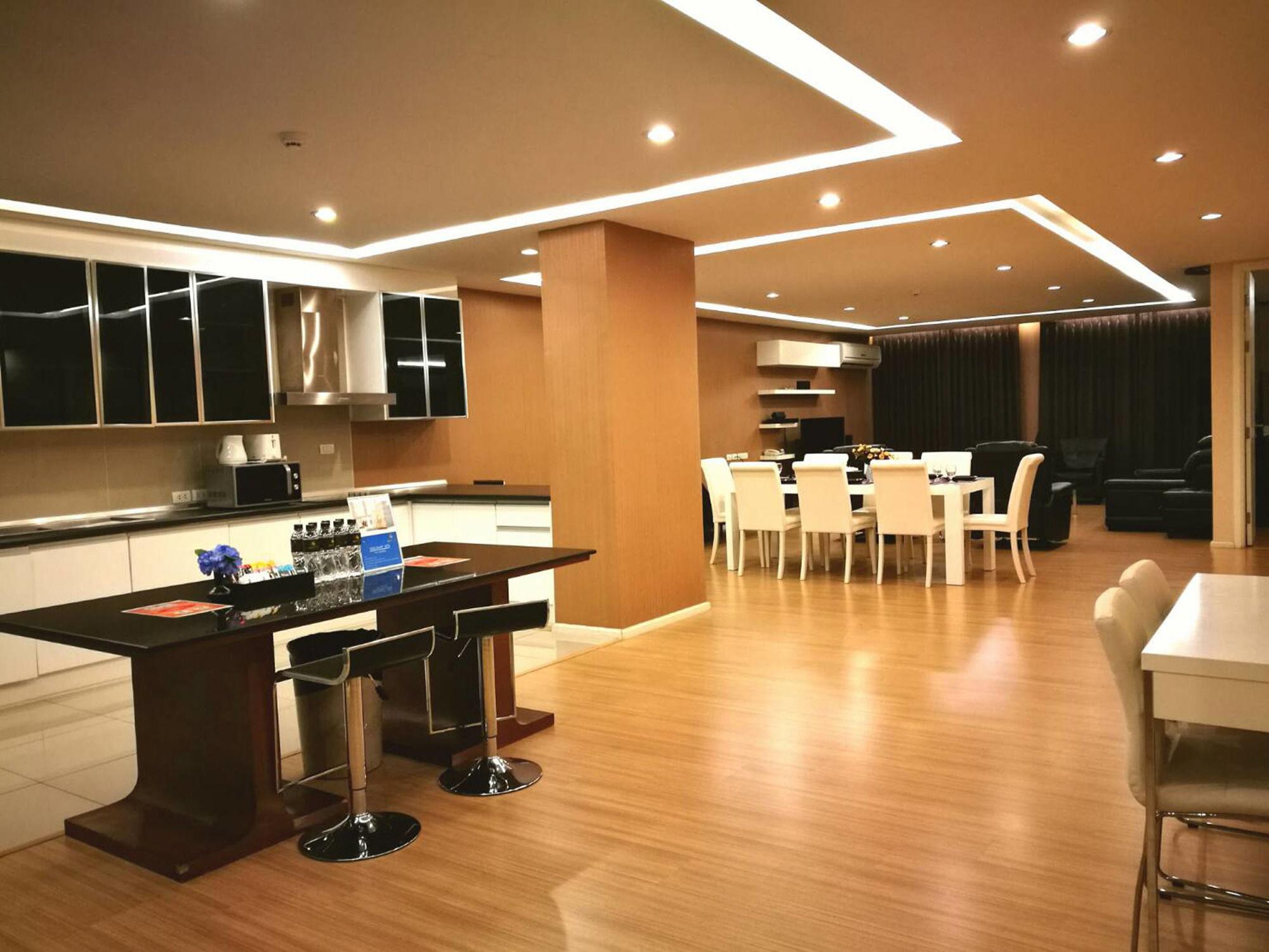 iCheck inn Skyy Sukhumvit 1 Bangkok Exteriör bild